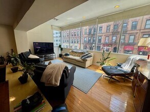 232 E 53rd St in New York, NY - Building Photo - Building Photo