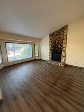3869 N Clarey St in Eugene, OR - Building Photo - Building Photo