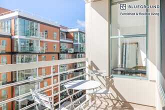 2 Townsend St in San Francisco, CA - Building Photo - Building Photo