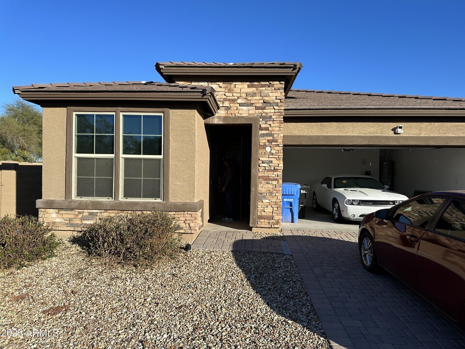 3213 S 75th Ln in Phoenix, AZ - Building Photo