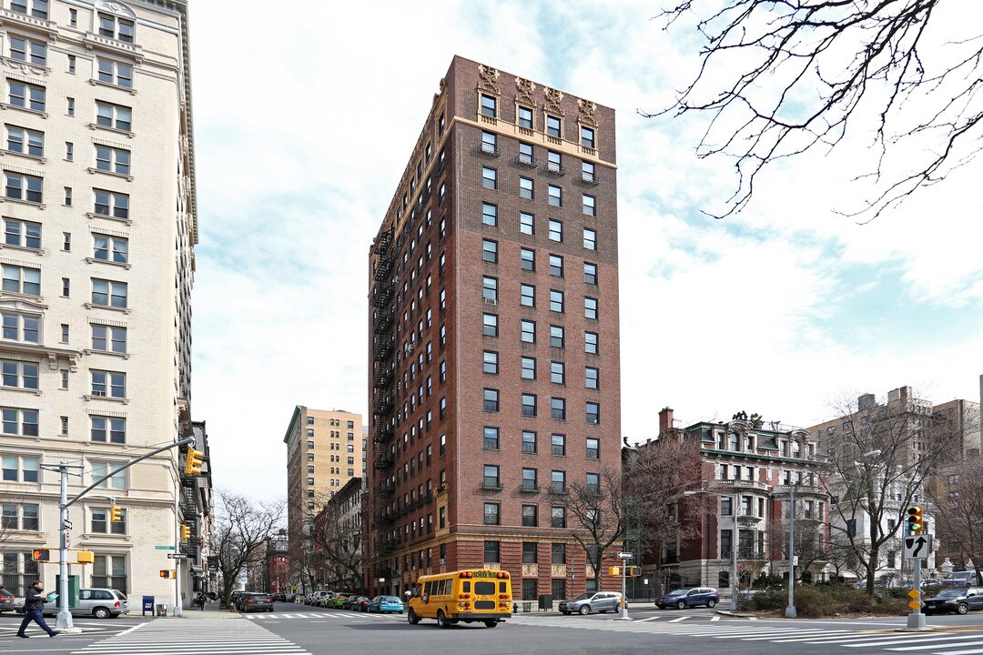 355 Riverside Dr in New York, NY - Building Photo