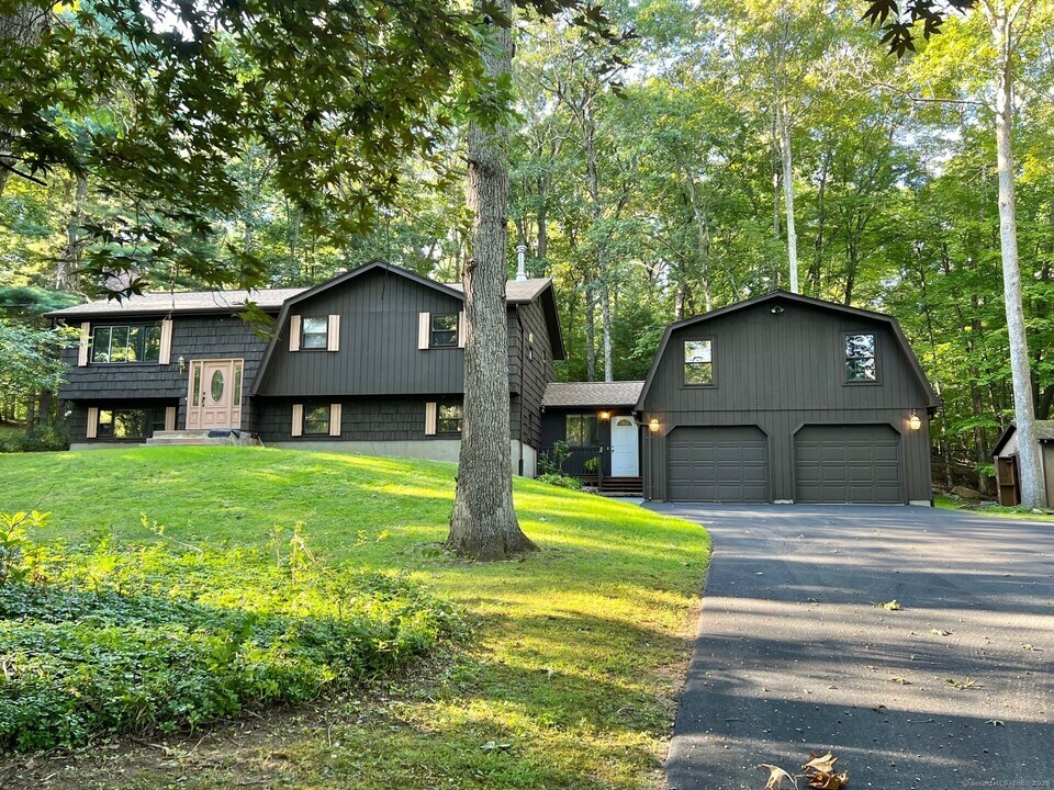 167 Walbridge Hill Rd in Tolland, CT - Building Photo