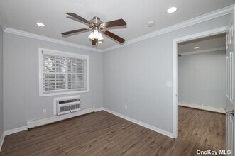 3-15 Willowbrook Ave, Unit 4D in Bay Shore, NY - Building Photo - Building Photo