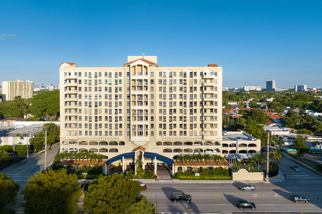 Gables Terrace in Miami, FL - Foto de edificio - Building Photo