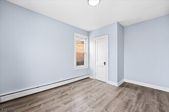 102 Highland Ave in Clifton, NJ - Building Photo - Building Photo