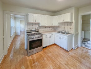 1218 Bluff Ave in Sheboygan, WI - Foto de edificio - Building Photo