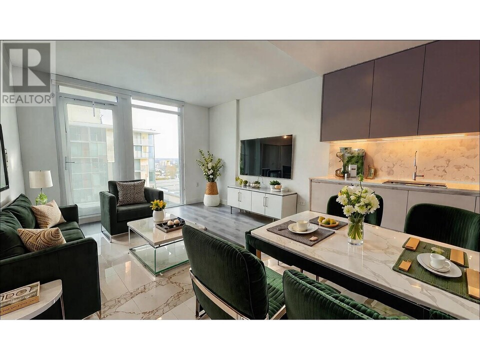 8188-8188 Fraser St in Vancouver, BC - Building Photo