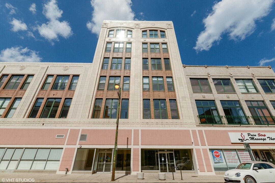 3151 N Lincoln Ave in Chicago, IL - Building Photo