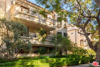 1658 Camden Ave-Unit -102 in Los Angeles, CA - Building Photo - Building Photo