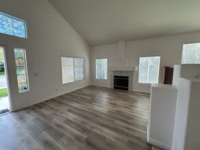 9156 Sangria Ln in Las Vegas, NV - Building Photo - Building Photo