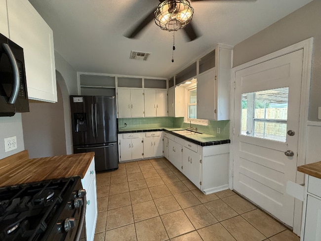 property at 419 Westhill Pl