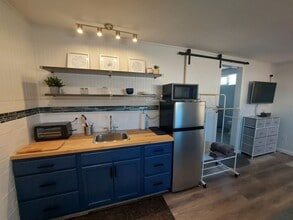 7679 Apache Trail in Yucca Valley, CA - Building Photo - Building Photo