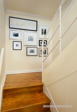 176 Thornton Rd in Brookline, MA - Foto de edificio - Building Photo