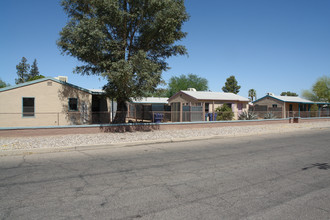 1211-1219 N Richey Blvd in Tucson, AZ - Building Photo - Building Photo