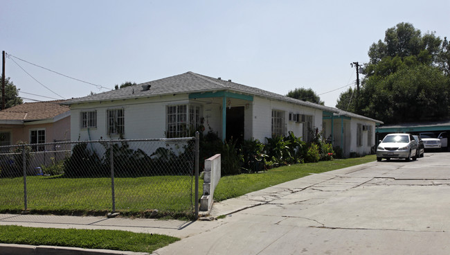 1312-1320 Massachusetts Ave in San Bernardino, CA - Foto de edificio - Building Photo