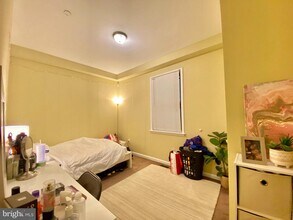 2010 N Carlisle St in Philadelphia, PA - Building Photo - Building Photo