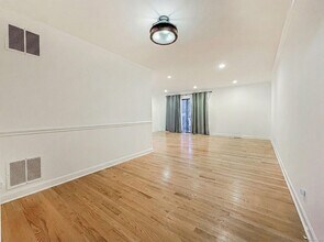 202 Soundview Ave in Stamford, CT - Building Photo - Building Photo