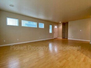 1118 Park Ave in Bremerton, WA - Building Photo - Building Photo