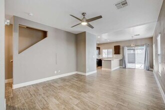 2593 Velez Valley Way in Henderson, NV - Building Photo - Building Photo