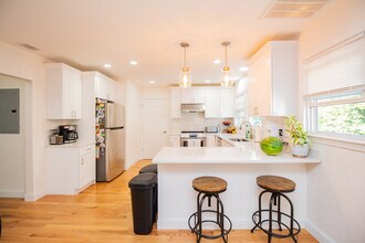 7 Trapelo Rd in Belmont, MA - Building Photo - Building Photo