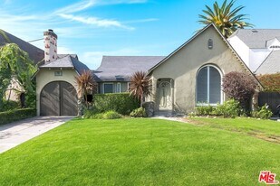 1211 S Genesee Ave in Los Angeles, CA - Building Photo