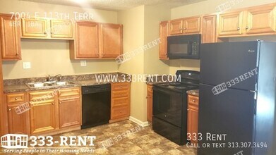 7004 E 113 Terrace in Kansas City, MO - Building Photo - Building Photo