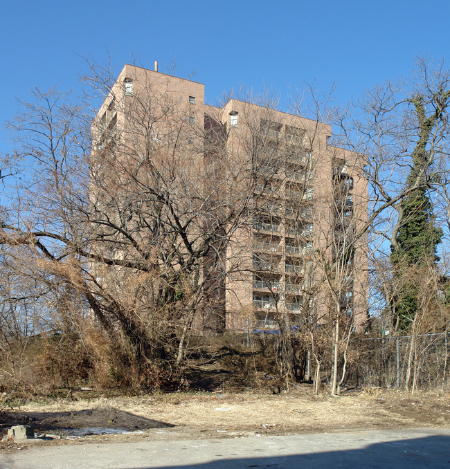 The Allendale in Baltimore, MD - Building Photo - Building Photo