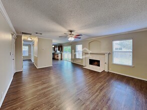 3109 Spenrock Ct in Denton, TX - Foto de edificio - Building Photo