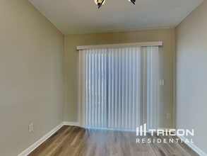 646 Pine Forest Dr in Brandon, FL - Building Photo - Building Photo