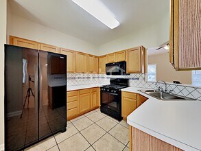2756 Lake Park Ridge W in Acworth, GA - Building Photo - Building Photo