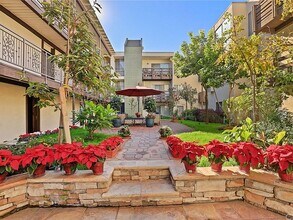 525 S Ardmore Ave in Los Angeles, CA - Building Photo - Building Photo