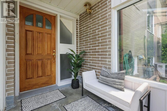 property at 1 Vanity Ct