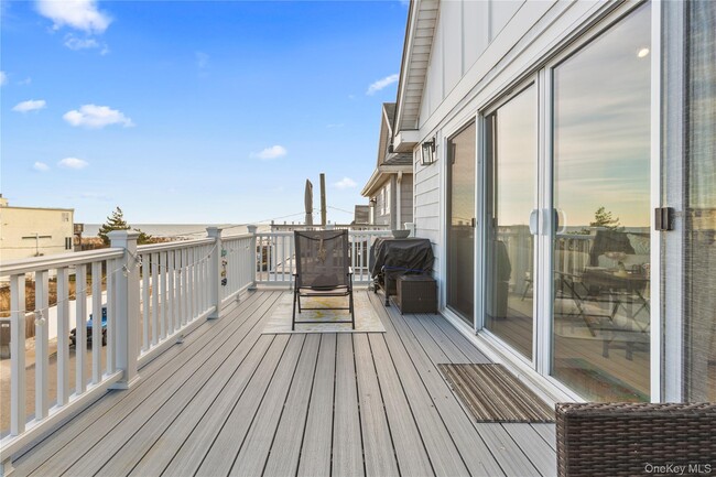 17 Virginia Ave in Long Beach, NY - Building Photo - Building Photo