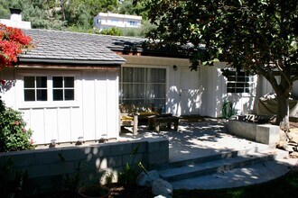 914 Cheltenham Rd in Santa Barbara, CA - Building Photo - Building Photo