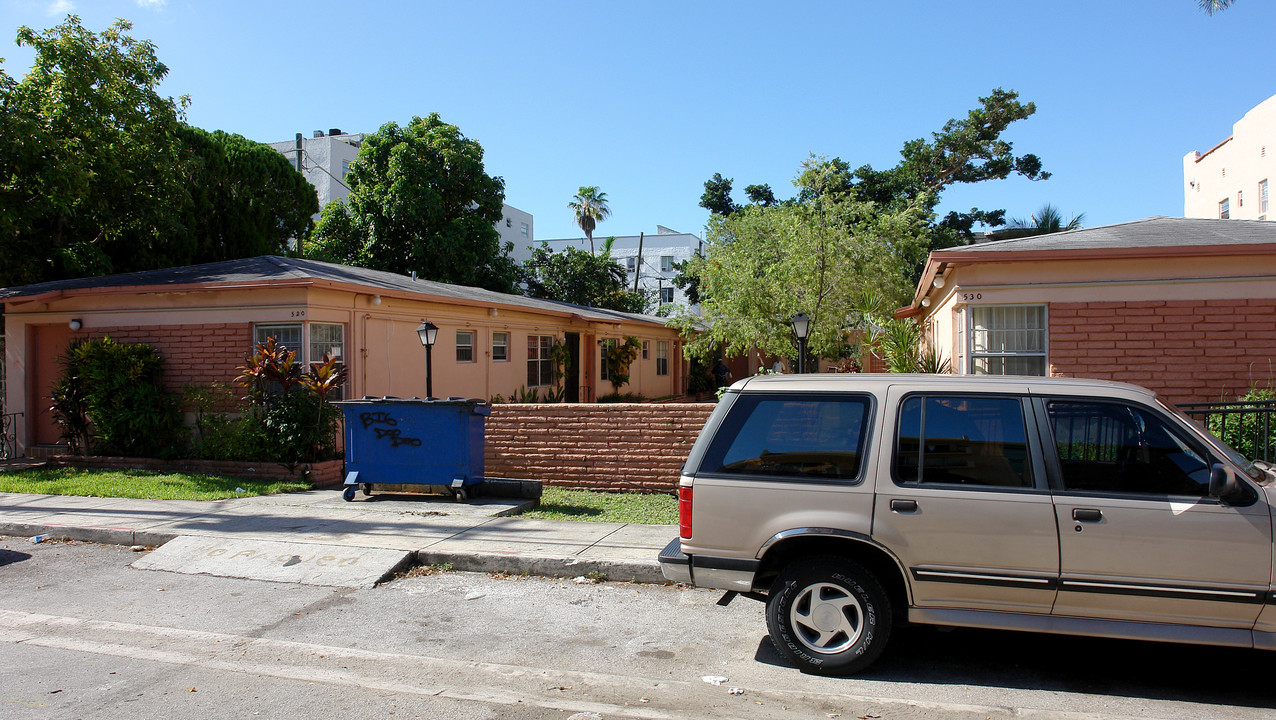 Villa La Nina in Miami, FL - Building Photo