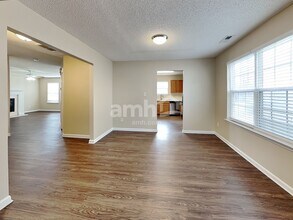 10741 Glenluce Ave in Charlotte, NC - Foto de edificio - Building Photo