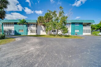 2271 NW 47th Terrace in Lauderhill, FL - Building Photo - Building Photo