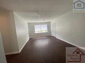 411 Elm Ave in Jasper, TN - Foto de edificio - Building Photo