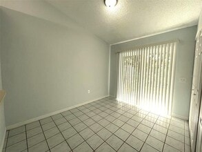 1056 S Buena Vista Dr in Lake Alfred, FL - Building Photo - Building Photo