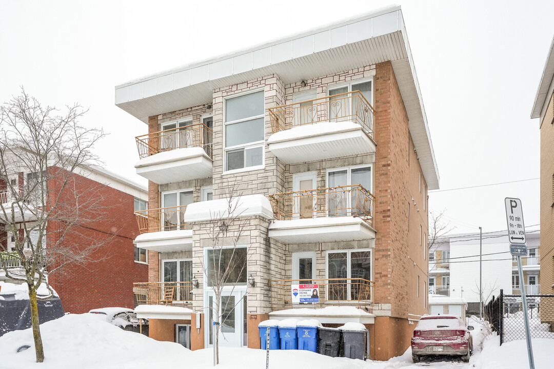 2247 Du Mont-Thabor Av in Québec, QC - Building Photo