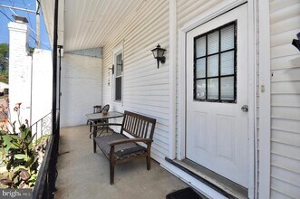 223 Ryers Ave in Cheltenham, PA - Foto de edificio - Building Photo