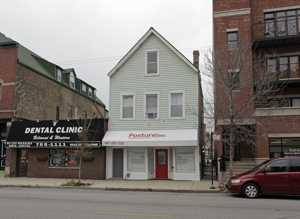 2306 W Belmont Ave in Chicago, IL - Building Photo