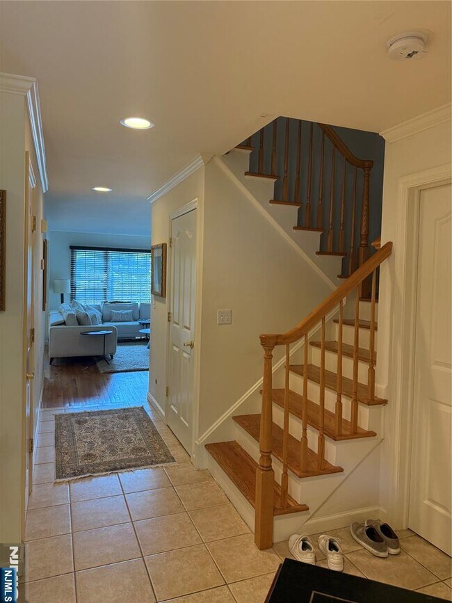 118 Carriage Ct in Allendale, NJ - Building Photo - Building Photo