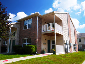 Canterbury House Apartments - Jackson in Jackson, MI - Building Photo - Building Photo