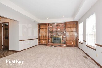 1722 Treetop Dr in St. Charles, MO - Building Photo - Building Photo