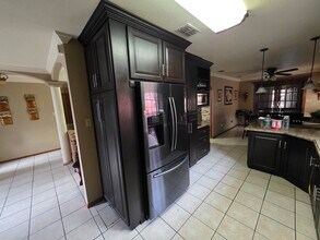 209 La Silla Dr in Brownsville, TX - Building Photo - Building Photo