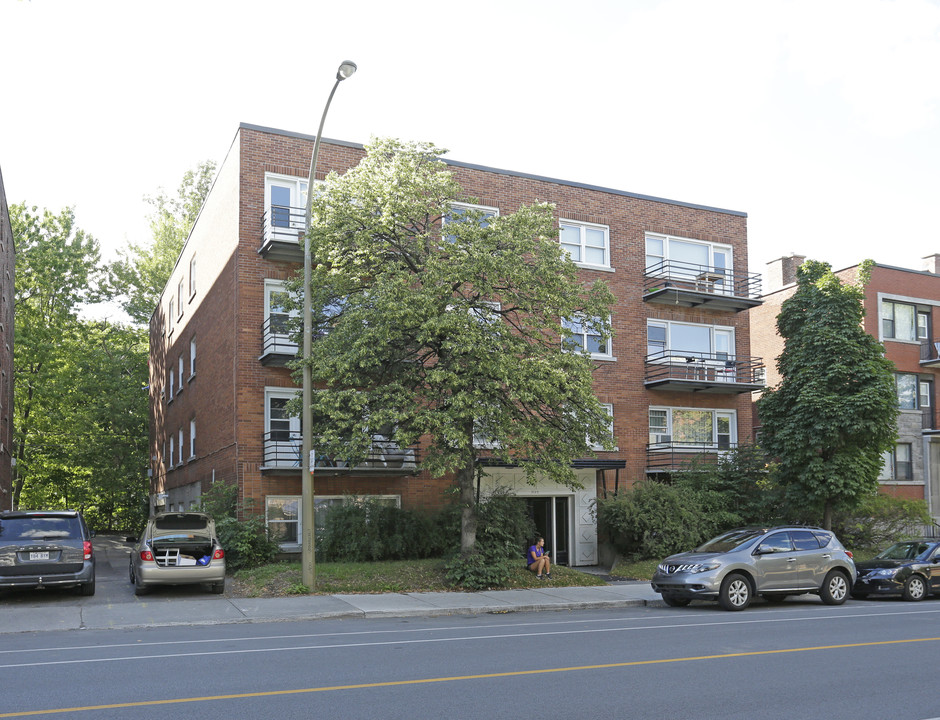 3125 Édouard-Montpetit in Montréal, QC - Building Photo