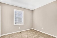 111 Brookside Ct photo'