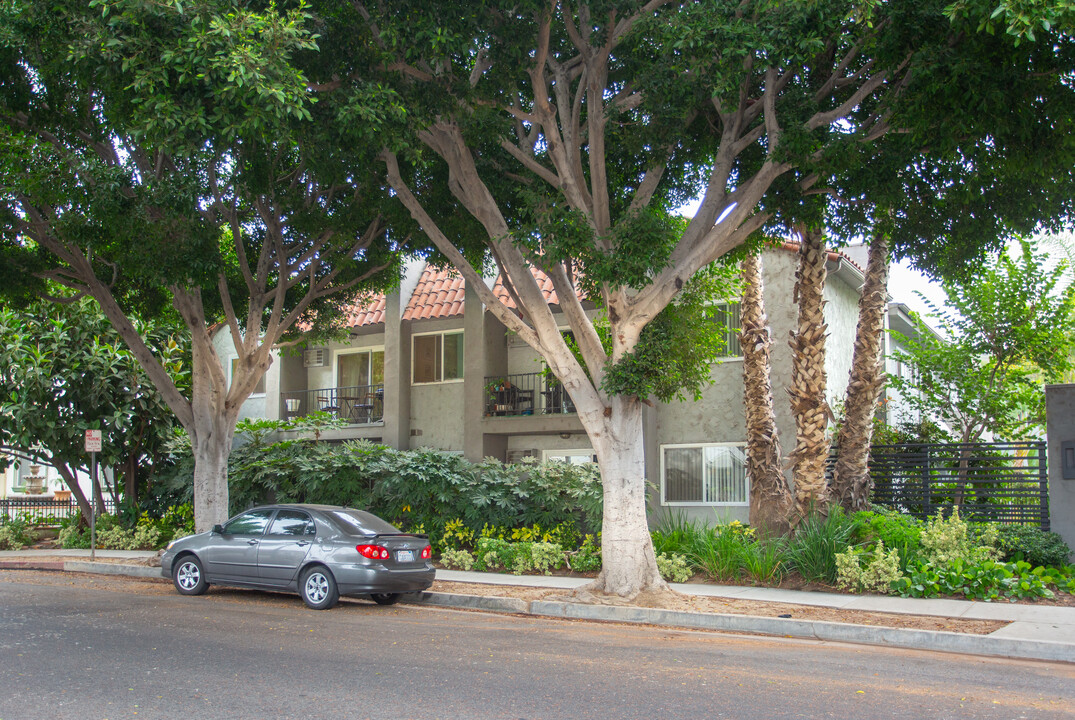 9520 Lucerne Ave in Culver City, CA - Foto de edificio