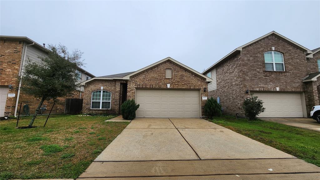 7523 Welsh Stone Ln in Houston, TX - Building Photo